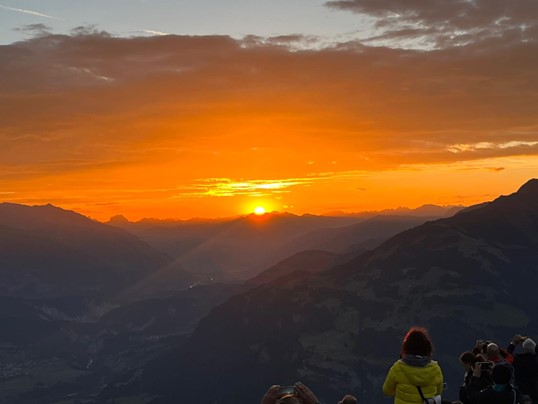 Sonnenaufgang auf dem Piz Mundaun