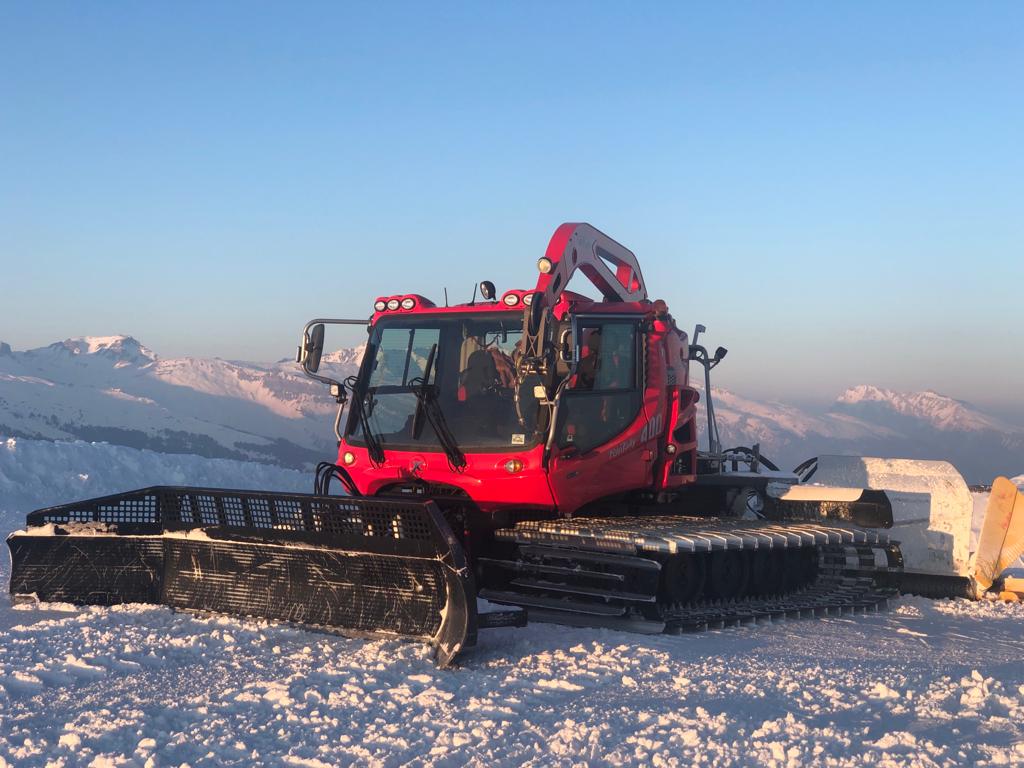 Besichtigung Pistenmaschinen Bergbahnen Obersaxen Mundaun